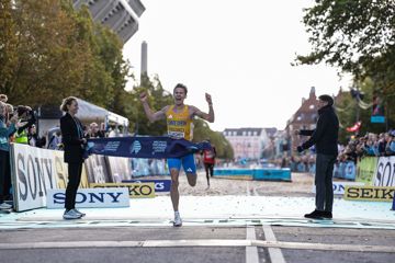 road-running-copenhagen-26-men-half-marathon